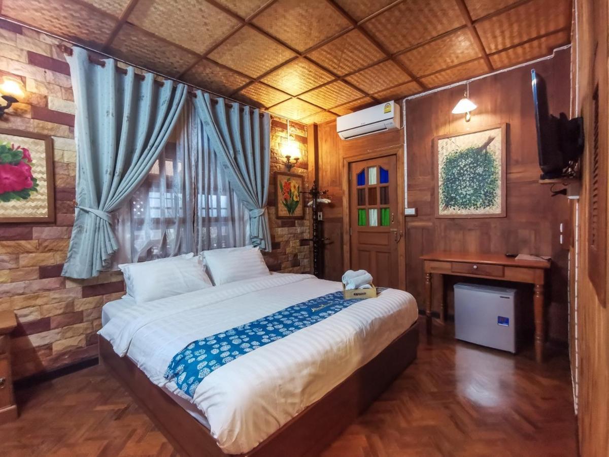 Baanthep Antique Homestay Phrae Exterior photo